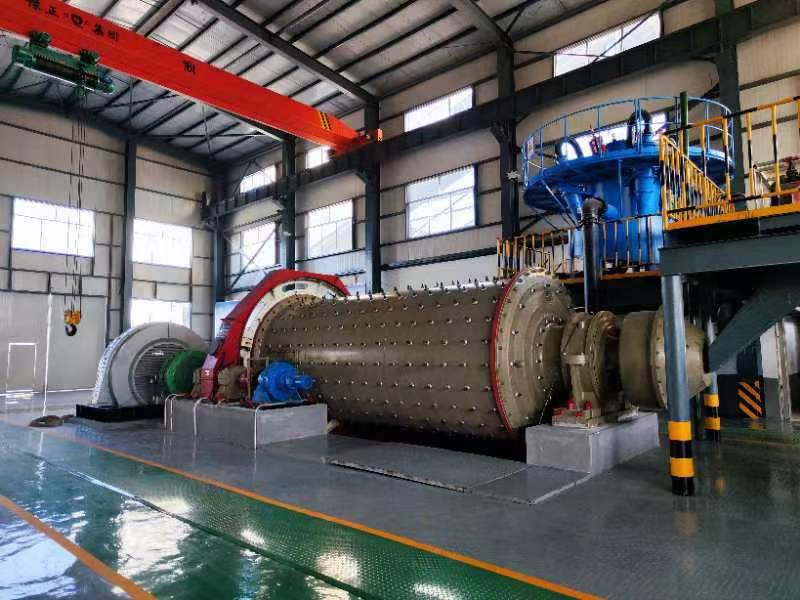 Všeobecný kontraktační projekt Qingdao Qingzhong Machinery ETC Zhaoyuan Xindongzhuang Denně 2000 tunový závod na zpracování zlata